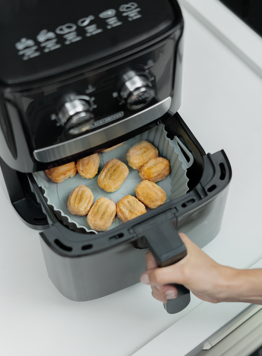 AIR FRYER TAMANHO MEDIO MECANICA, 127V